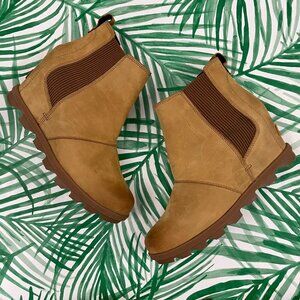 Sorel Joan of Arctic Wedge ll Chelsea Boots in Camel Brown Size 10